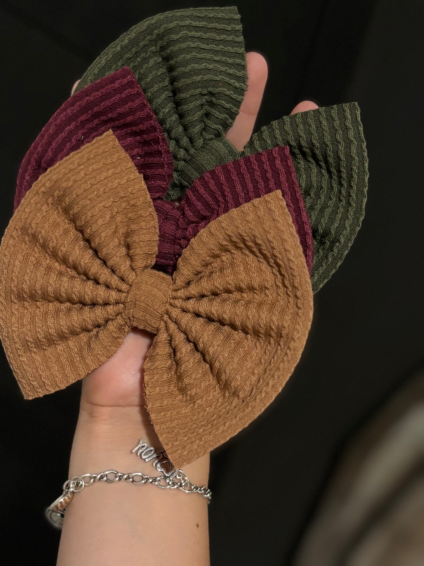 Olive Waved Bows